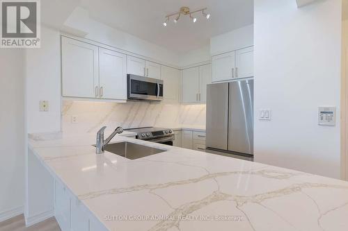 1205 - 100 Promenade Circle, Vaughan, ON - Indoor Photo Showing Kitchen