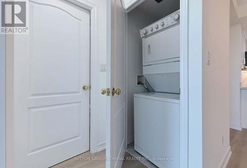 1205 - 100 Promenade Circle, Vaughan, ON - Indoor Photo Showing Laundry Room