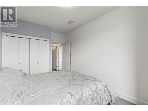 900 Mt Ida Drive Unit# 32, Vernon, BC - Indoor Photo Showing Bedroom