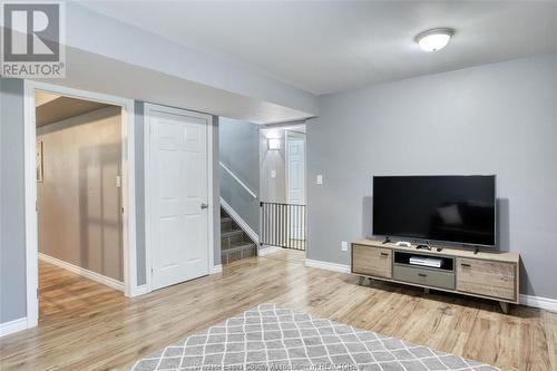 37 Creekview Boulevard, Kingsville, ON - Indoor Photo Showing Other Room