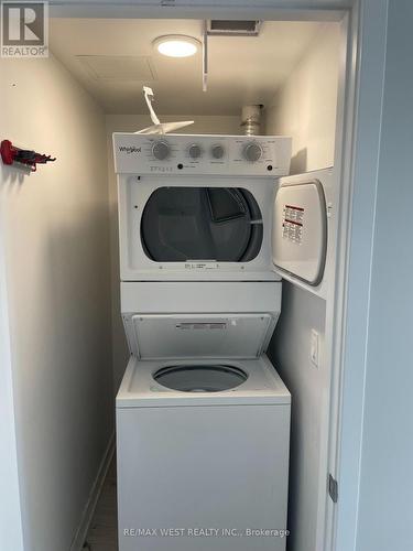 88 - 1121 Cooke Boulevard W, Burlington, ON - Indoor Photo Showing Laundry Room