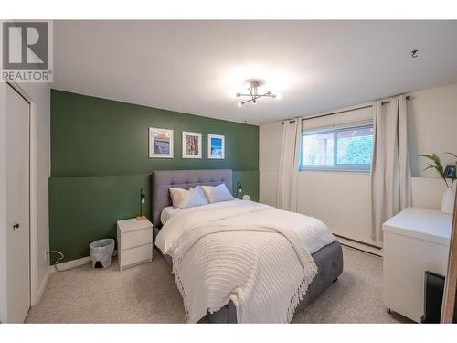 1 - 11318 Jubilee Road, Penticton, BC - Indoor Photo Showing Bedroom