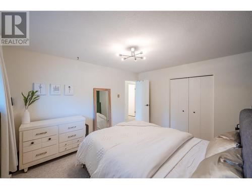 1 - 11318 Jubilee Road, Penticton, BC - Indoor Photo Showing Bedroom