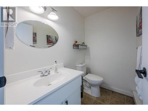 1 - 11318 Jubilee Road, Penticton, BC - Indoor Photo Showing Bathroom