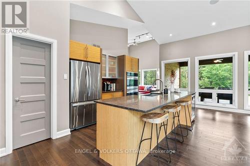 108 Edith Margaret Place, Ottawa, ON - Indoor Photo Showing Kitchen