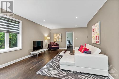 108 Edith Margaret Place, Ottawa, ON - Indoor Photo Showing Living Room