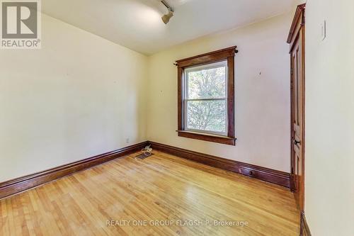 942 Moore Street, Cambridge, ON - Indoor Photo Showing Other Room