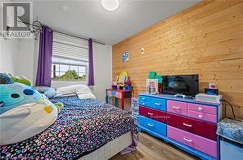 995 Elgin Street N, Cambridge, ON - Indoor Photo Showing Bedroom