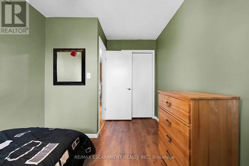 14 Northridge Drive, West Lincoln, ON - Indoor Photo Showing Bedroom