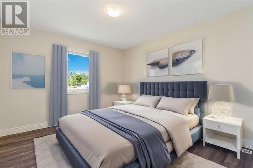 2761 Oil Heritage Road Unit# 24, Oil Springs, ON - Indoor Photo Showing Bedroom