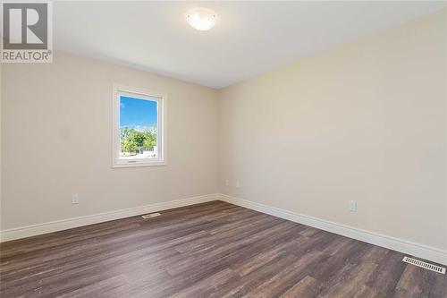 2761 Oil Heritage Road Unit# 24, Oil Springs, ON - Indoor Photo Showing Other Room