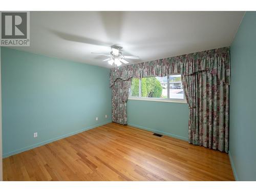 1077 Maccleave Avenue, Penticton, BC - Indoor Photo Showing Other Room