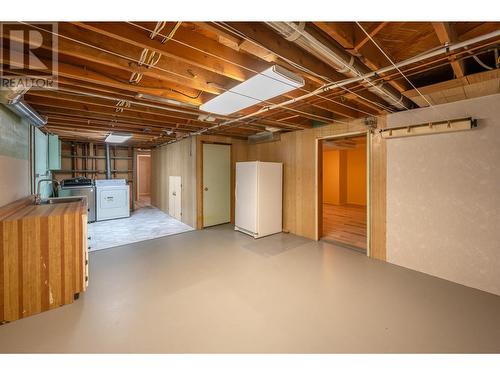 1077 Maccleave Avenue, Penticton, BC - Indoor Photo Showing Basement