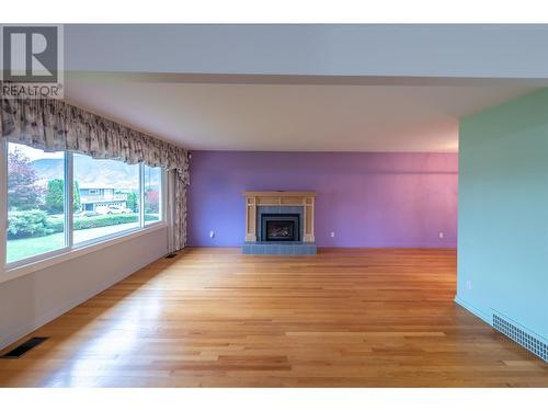 1077 Maccleave Avenue, Penticton, BC - Indoor Photo Showing Other Room With Fireplace