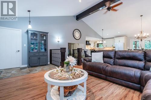 1240 Methodist Point Road, Tiny, ON - Indoor Photo Showing Living Room