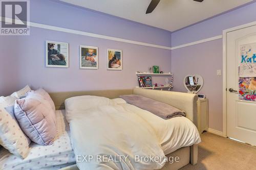 3089 Ferguson Drive, Burlington, ON - Indoor Photo Showing Bedroom