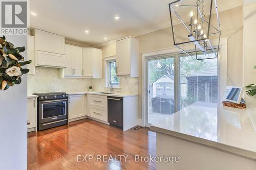 3089 Ferguson Drive, Burlington, ON - Indoor Photo Showing Kitchen