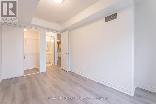 827 - 3888 Duke Of York Boulevard, Mississauga, ON - Indoor Photo Showing Other Room