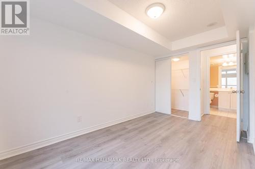 827 - 3888 Duke Of York Boulevard, Mississauga, ON - Indoor Photo Showing Other Room