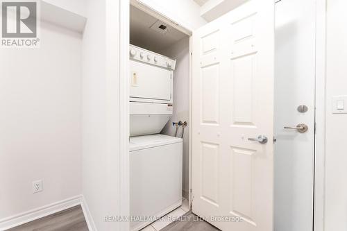 827 - 3888 Duke Of York Boulevard, Mississauga, ON - Indoor Photo Showing Laundry Room