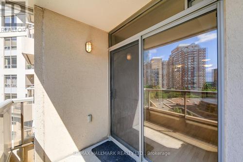 827 - 3888 Duke Of York Boulevard, Mississauga, ON - Outdoor With Exterior