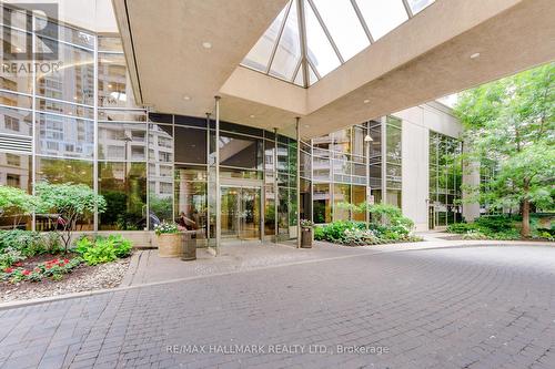 827 - 3888 Duke Of York Boulevard, Mississauga, ON - Outdoor