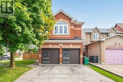 5574 TAW AVENUE  Mississauga, ON L5V 2B1