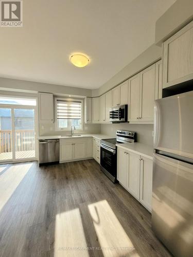 29 - 461 Blackburn Drive, Brantford, ON - Indoor Photo Showing Kitchen