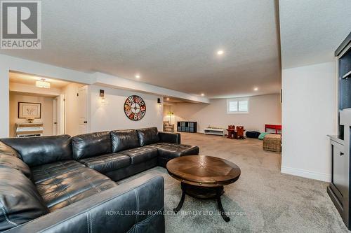 380 Rogers Road, North Perth, ON - Indoor Photo Showing Living Room