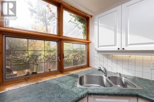 415 Wellesley Street E, Toronto, ON - Indoor Photo Showing Kitchen With Double Sink