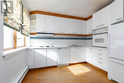 415 Wellesley Street E, Toronto, ON - Indoor Photo Showing Kitchen