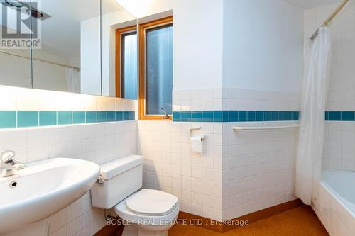 415 Wellesley Street E, Toronto, ON - Indoor Photo Showing Bathroom