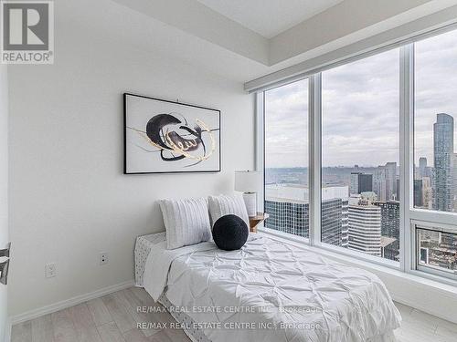 5102 - 197 Yonge Street, Toronto, ON - Indoor Photo Showing Bedroom