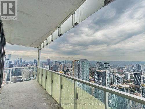 5102 - 197 Yonge Street, Toronto, ON - Outdoor With View With Exterior