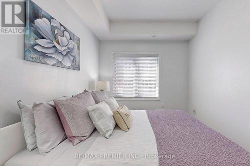 266 - 19 Coneflower Crescent, Toronto, ON - Indoor Photo Showing Bedroom