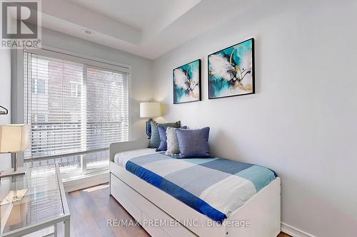 266 - 19 Coneflower Crescent, Toronto, ON - Indoor Photo Showing Bedroom