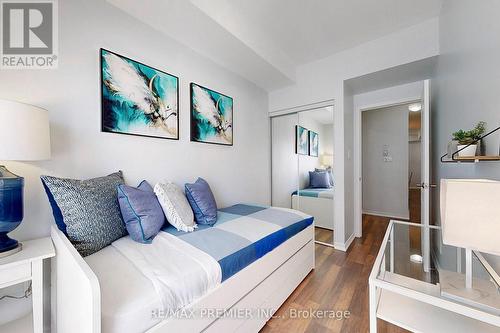 266 - 19 Coneflower Crescent, Toronto, ON - Indoor Photo Showing Bedroom