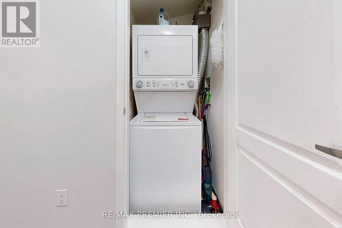 266 - 19 Coneflower Crescent, Toronto, ON - Indoor Photo Showing Laundry Room