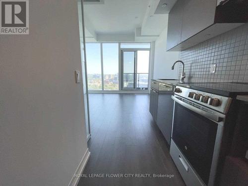 2601 - 251 Jarvis Street, Toronto, ON - Indoor Photo Showing Kitchen