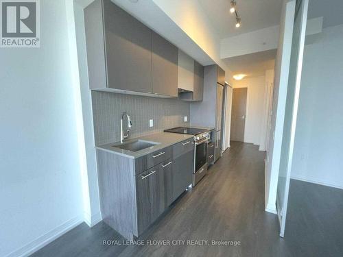 2601 - 251 Jarvis Street, Toronto, ON - Indoor Photo Showing Kitchen