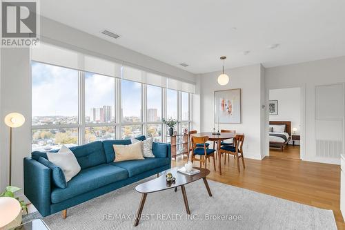 1205 - 8 Trent Avenue, Toronto, ON - Indoor Photo Showing Living Room