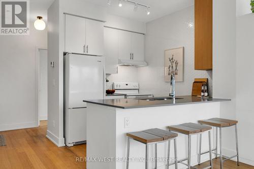 1205 - 8 Trent Avenue, Toronto, ON - Indoor Photo Showing Kitchen