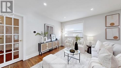 78 Shier Drive, Toronto, ON - Indoor Photo Showing Living Room