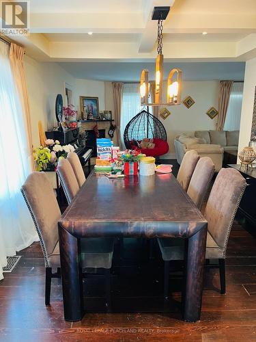 1A - 719 Old Bathurst Street, Newmarket, ON - Indoor Photo Showing Dining Room