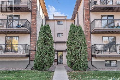 203 718 9Th Street E, Saskatoon, SK - Outdoor With Balcony With Facade