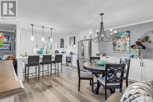 203 718 9Th Street E, Saskatoon, SK - Indoor Photo Showing Dining Room