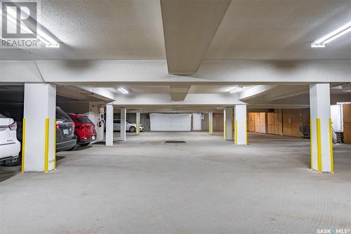 203 718 9Th Street E, Saskatoon, SK - Indoor Photo Showing Garage