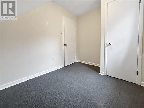 101 Queen Street S, Renfrew, ON - Indoor Photo Showing Other Room