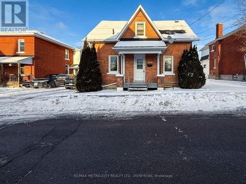 101 Queen Street S, Renfrew, ON - Outdoor With Deck Patio Veranda