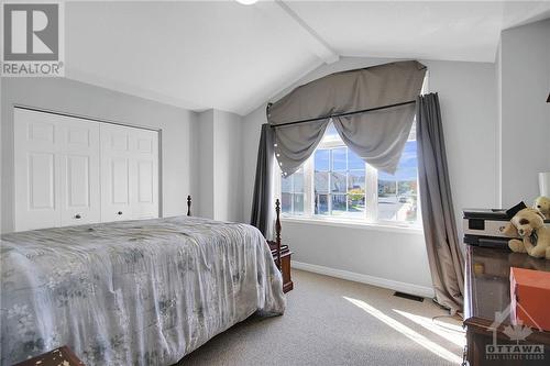 158 Lamplighters Drive, Ottawa, ON - Indoor Photo Showing Bedroom